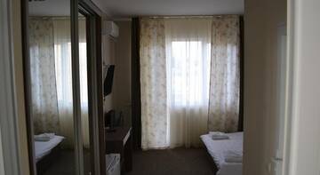 Фото номера Номер &quot;Стандарт&quot; Гостиница Атлантик г. Малореченское 30